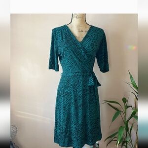 Apt 9 Brand Wrap Dress Midi Snake Print Size M Green & Black Good Condition